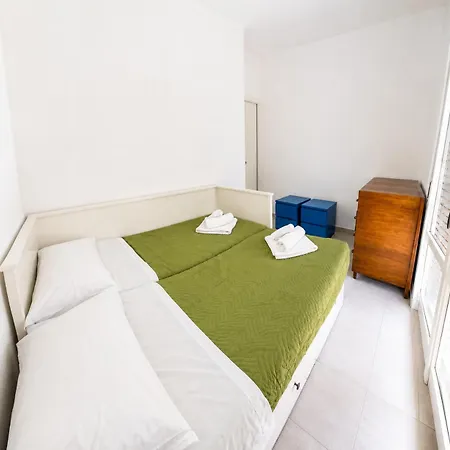 Marche Sea Nest - *